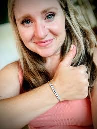 Sarah Krupp's Instagram, Twitter & Facebook