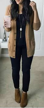 Nice Go To Outfit Matching Sweater Or Jacket With Boots Or Shoes Thrown Over All Black Or White Womens Casual Outfits Casual Work Outfits Work Outfits Women