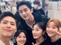 Park bo gum is a south korean actor, singer and musician currently with blossom entertainment. Record Of Youth Park So Dam Posts Selfie With Park Bo Gum Byun Woo Seok Highlighting The Trio S Friendship Pinkvilla