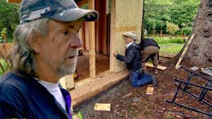 "¡Algo no huele bien!: Problemas en la construcción de baño en remota  cabaña de Alaska "