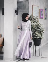 Model baju batik modern untuk pesta pun tentu banyak diburu oleh para kaum hawa. 50 Inspirasi Model Gamis Brokat Kombinasi Sifon Terbaru Wikipie Co Id