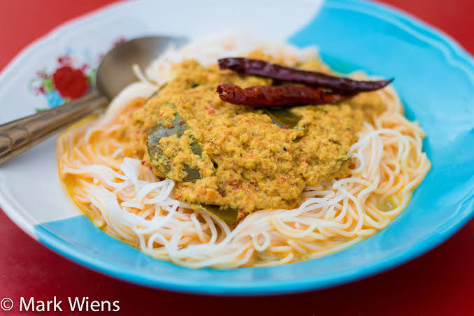 Rice Noodles with Fish Curry