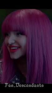 Sandra Kain's Instagram, Twitter & Facebook