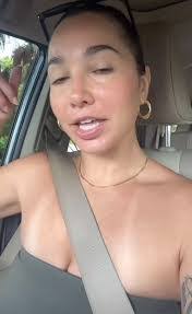 Karlee Monroe's Instagram, Twitter & Facebook