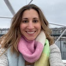 Anna Kirkman's Instagram, Twitter & Facebook