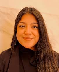 Scarlett Robles's Instagram, Twitter & Facebook