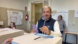 Elezioni comunali a Genova, il presidente ligure Marco Bucci al voto