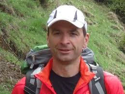 Liebe Naturfreundin, lieber Naturfreund! Ehrenamtliches Engagement ist die  Basis unseres vielfältigen Jahrespro- gramms. Mit mo