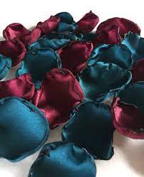 Use a neutral color such as white for the foundation of the room at 60%, add black in the furniture at 30% and finish with maroon at 10%. Teal And Marsala Maroon Flower Petals Dark Teal And Maroon Rose Petals Flower Girl Petals Baby Shower Bridal Shower Decor Flower Girl Petals Maroon Flowers Teal Wedding