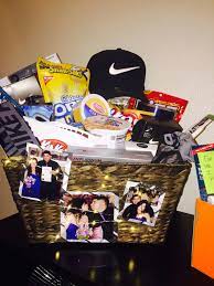 Anniversary Gift Basket I Put Together For My Husband Full Of His Favorite Birthday Gifts For Boyfriend Diy Valentine Gift Baskets Boyfriend Anniversary Gifts