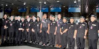 Sultan abdul aziz shah airport (malay: Imigresen Sediakan Empat Laluan Khas Sports247