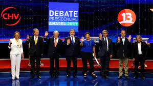 Hace 5 minutoseste es el primer debate televisivo previo a las primarias que se desarrollarán en el. Ultimo Debate Entre Los 8 Candidatos Presidenciales De Chile Noticias Telesur