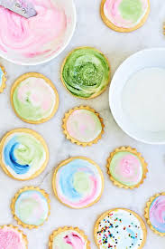 Simple Cookie Glaze Recipe Cookie Glaze Easy Cookies Holiday Cookies