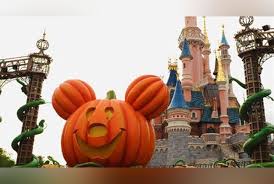 27 octobre 2017 at 7 h 35 min — répondre. Disneyland Paris Fete Dignement Halloween Version Femina
