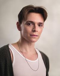 Biography author matching "-farley" (Sorted by Popularity Ascending)