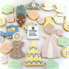 N e z a r i a r t مطبوعات لتصميم ثيم متكامل لعيد الأضحى المبارك eid crafts eid gifts farm themed party. Bridgerton Theme Cookies Sugar Cookies Royal Icing Cookies Decorated Cookies Cutout Cookies In 2021 Sugar Cookie Royal Icing Sugar Cookies Decorated Cookie Decorating