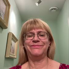 Jai emménager a ste-sophie cette été et maintenant je me cherche une bonne  technicienne en pose d'ongle. Avez vous des références? Pas trop loin de la  158 si possible Merci