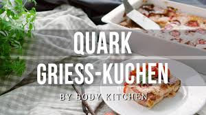 Dann das steif geschlagene eiweiß den restlichen zutaten unterheben und dann in eine backofenfeste form geben. Erdbeer Quark Griess Kuchen Ein Body Kitchen Rezept Youtube