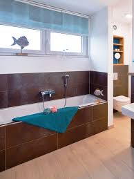 Badfliesen In Modernen Brauntonen Badezimmer Inspiration Moderne Fliesen Heinz Von Heiden Hauser