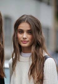 When you have long hair, you have the most options when it comes to styling your locks. 36 Cute And Easy Long Hairstyles For Winter And Spring Hairstyles Somlog