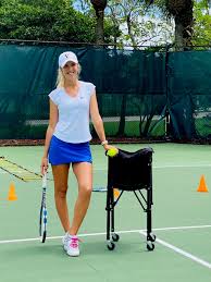 Tennis classes near me involves running, sprint at times, stretch for the ball, power and elegance. Ema Burgic Bucko Wellington Fl