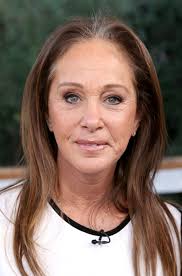 Christmas tree' brows are the weirdest beauty trend you'll see this festive  season