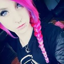 Anna Moos's Instagram, Twitter & Facebook