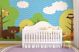 Décorez la chambre de votre enfant avec un tapis marelle ou des coussins, un attrape rêve pour une chambre fille. Papier Peint Enfant Foret Enchantee Izoa