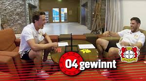 Julian baumgartlinger and steven skrzybski. Lachflash Bei 04 Gewinnt Mit Kevin Volland Und Julian Baumgartlinger Teil 1 Youtube