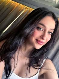 Me cilen shkon Engin me shume?