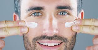 Así que hemos analizado cada crema ingrediente por ingrediente, hasta dar con el producto que cuenta con los mejores ingredientes. Las 7 Mejores Cremas Antiarrugas Para Hombre Del 2021