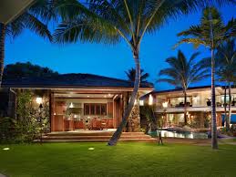 Celebrity Homes Beyonce S Vacation Rental In Kailua Hawaii Hawaiian Homes Hawaii Homes Luxury Retreats
