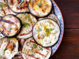 Melanzane ricette, melanzane al forno, melanzane gratinate al forno, verdure gratinate, contorni i filetti di melanzane in padella sono un ottimo contorno gustosissimo, con una nota piccantina. Melanzane Grigliate Contorno Semplice E Saporito Ricette Al Volo
