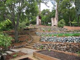 Garten Treppe Garten Garten Treppe Gestalten Terrassen Garten Treppe Stein Hang Gestalten Te Sloped Backyard Landscaping Sloped Garden Sloped Backyard