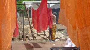 Bonne fête de l'independance au peuple sènègalais , que le bon dieu nous protège et veille sur le senegal. Le Tissu Qui Danse Etoffes Raffinees D Afrique De L Ouest Getzner Textil Vorarlberg Osterreich