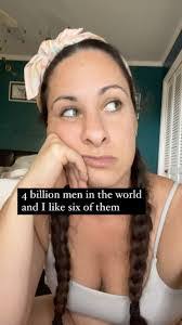 Anna Prieto's Instagram, Twitter & Facebook