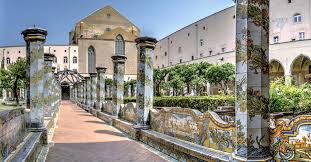 Fondazione toscana spettacolo onlus, florence, italy. Complesso Di Santa Chiara E Tra I Luoghi Piu Amati Dai Napoletani