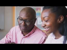 Estrategias para la Creación y Mantenimiento de Redes de Tutoría