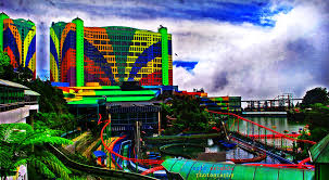 Resorts world genting (rwg) is a premier leisure and entertainment resort in malaysia. Resorts World Genting Malaysia The World S Largest Hotel Flickr