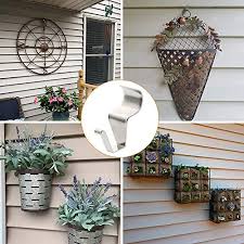 Make hanging wreaths, signs, thermometers, lights, or other seasonal decorations outside the home easy. Vinyl Siding Hooks For Hanging Heavy Duty Outdoor Decoration Siding Hanger Metal No Hole Needed Vinyl Siding Clips 16 Pack Pricepulse