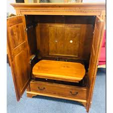 Hotels near ethan allen homestead. Ethan Allen Country Crossings Cherry Media Cabinet Chairish
