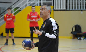 Diego moyano (born 14 march 1975) is a former professional tennis player from argentina.1 announced in december 2019, diego will be coaching kevin anderson, starting in 2020, he previously worked as a usta coach training atp. Isidoro Martinez Deja De Ser Seleccionador De Los Hispanos Junior Leonoticias