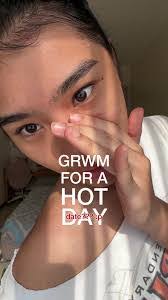 Audra Harris's Instagram, Twitter & Facebook