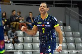 Douglas souza, a nova juliette? Valadarense No Voleibol Frances
