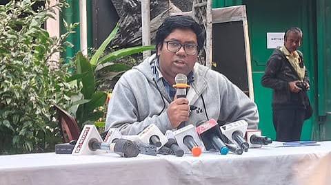 RG Kar protest: জুনিয়র ডক্টর্স ফ্রন্ট থেকে পদত্যাগের ব্যাখ্যা অনিকেতের, আলাদা সংগঠন তৈরি করবেন? চিকিৎসক বললেন...