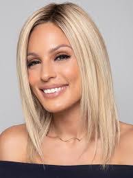 Carrie Light's Instagram, Twitter & Facebook