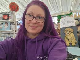 It's the last day that I have my original 3D acrylic paintings, craft kits,  cards and prints at @theeventsemporiumuk Craft and Artisan Festive Market  at @farmercopleys , near Pontefract WF7 5AF The