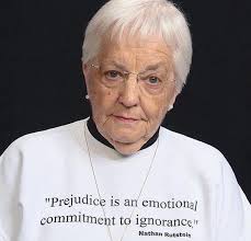 Dividing by Color: The Impact of the Blue Eyes/Brown Eyes Experiment by  Jane Elliott The Blue Eyes/Brown Eyes Experiment, conducted by the educator  Jane Elliott back in 1968, profoundly influenced our collective