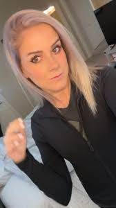 Shelby Hoff's Instagram, Twitter & Facebook