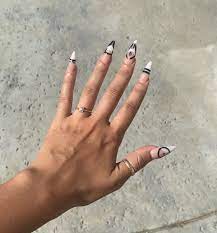 Tumblr is a place to express yourself, discover yourself, and bond over the stuff you love. Chell On Twitter Honestly My Nail Lady Popped Off With My Jjk Sukuna Inspired Nails